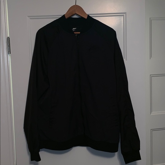 Nike jacket - Picture 1 of 4